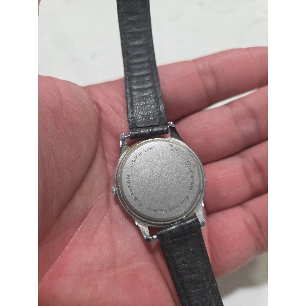 Vintage Lorus Boys Watch 29mm Mickey Mouse Disney White Dial V515-6000